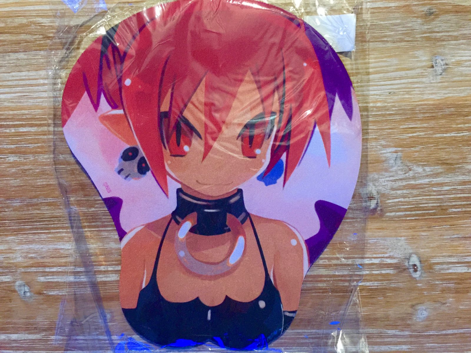 un bon Otaku pervers aurait sûrement apprécié un peu de rembourrage pour le plaisir des yeux et du poignet.