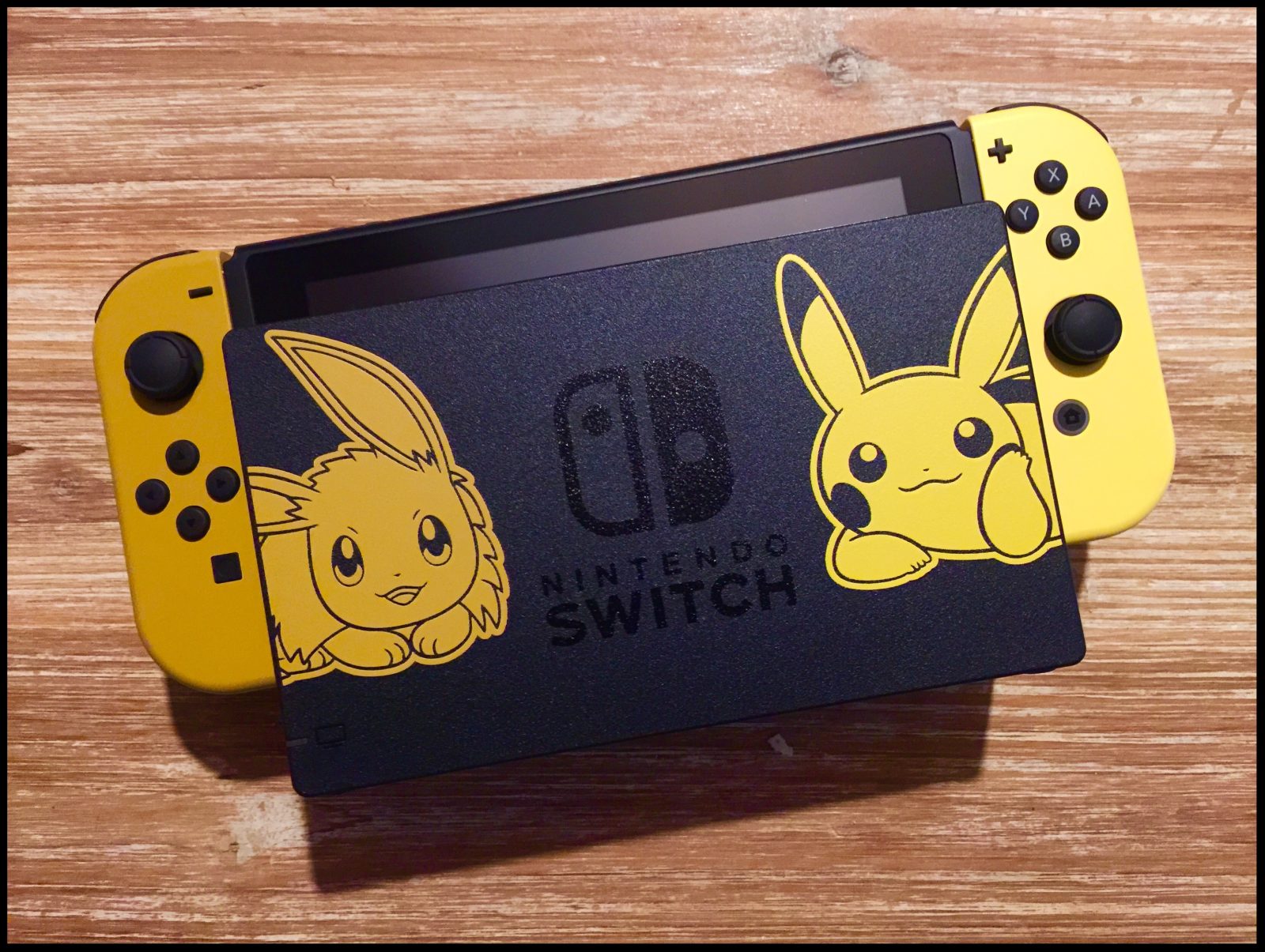 Unboxing Console Switch – Edition Pokemon Let’s Go Pikachu !